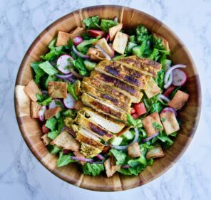 Salade fattouche et poulet (grand)